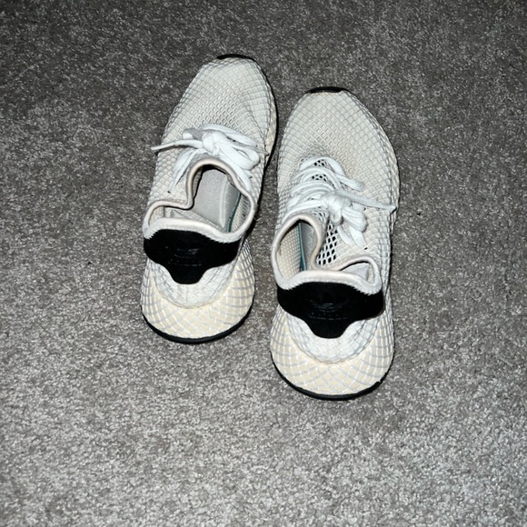 Adidas - Picture 2 of 3